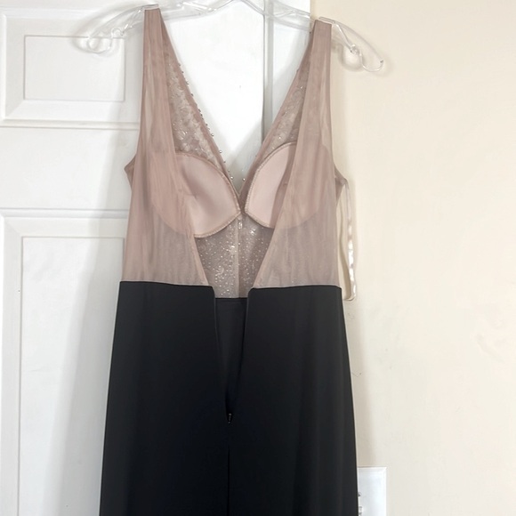 blondie nites by stacy sklar
V-Neck Beaded Evening Maxi Dress Side Slit Size M - Picture 10 of 16